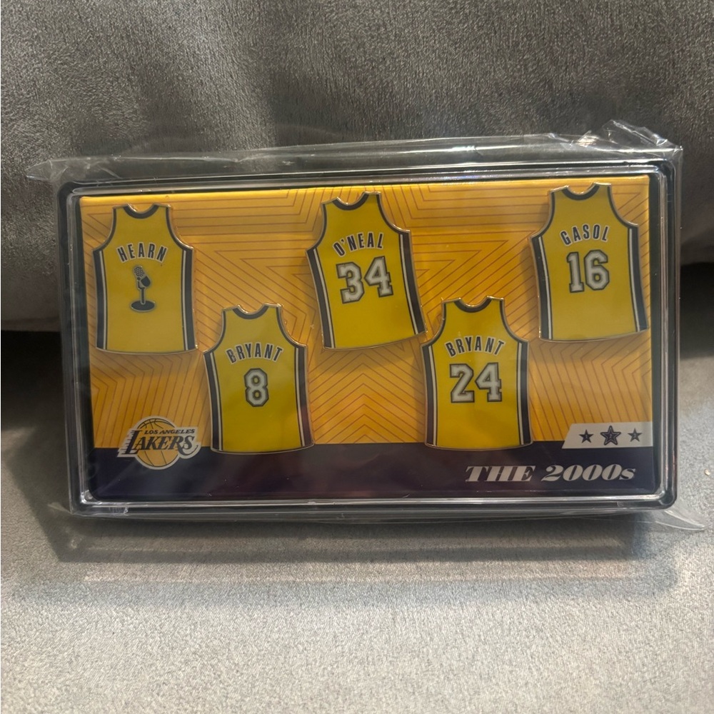 Los Angeles Lakers Jersey pin set The 2000’s